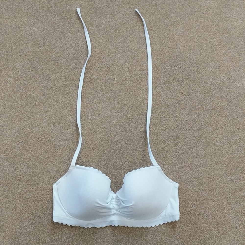 New Victoria's Secret molded cup white bikini top